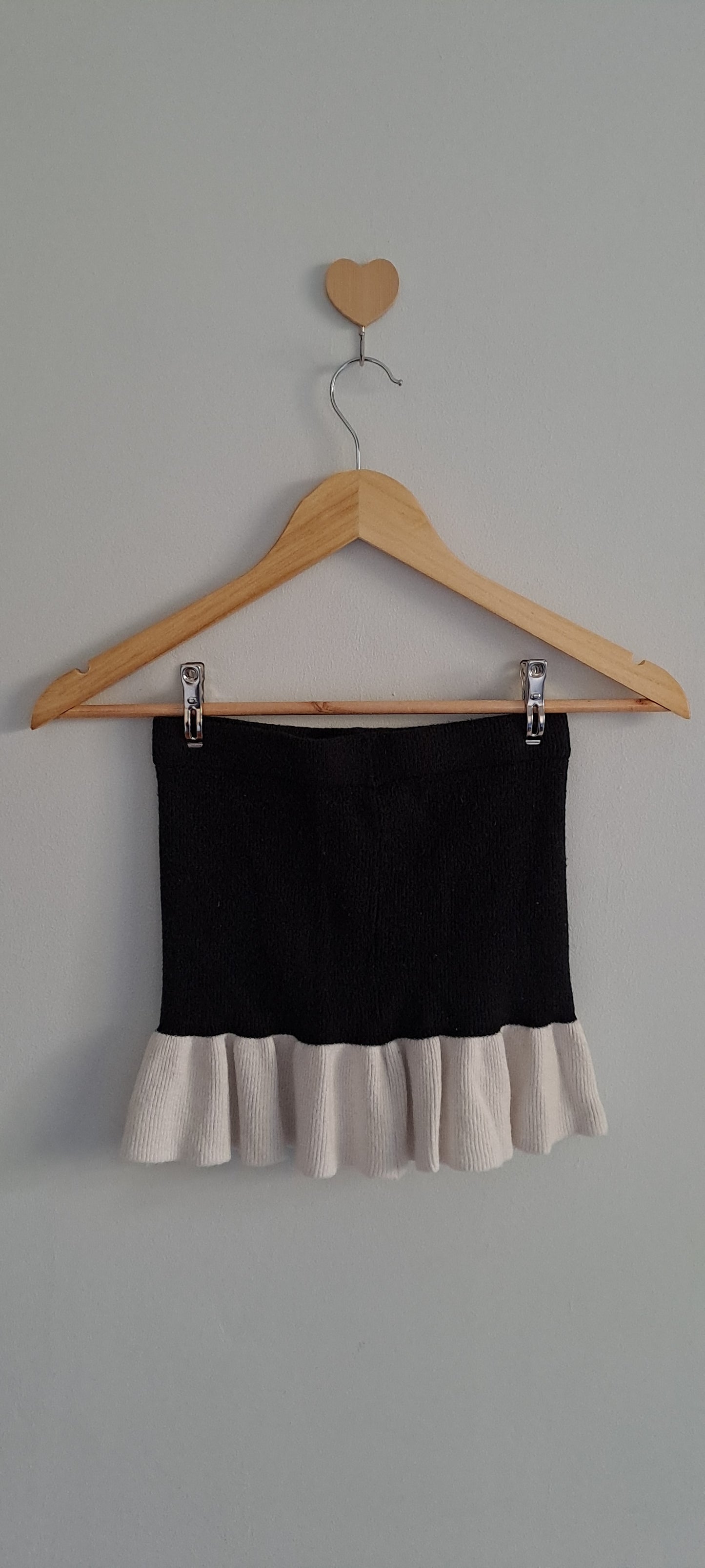 Woolworths Black & Cream Knit Co-ord Set | 5-6 Years