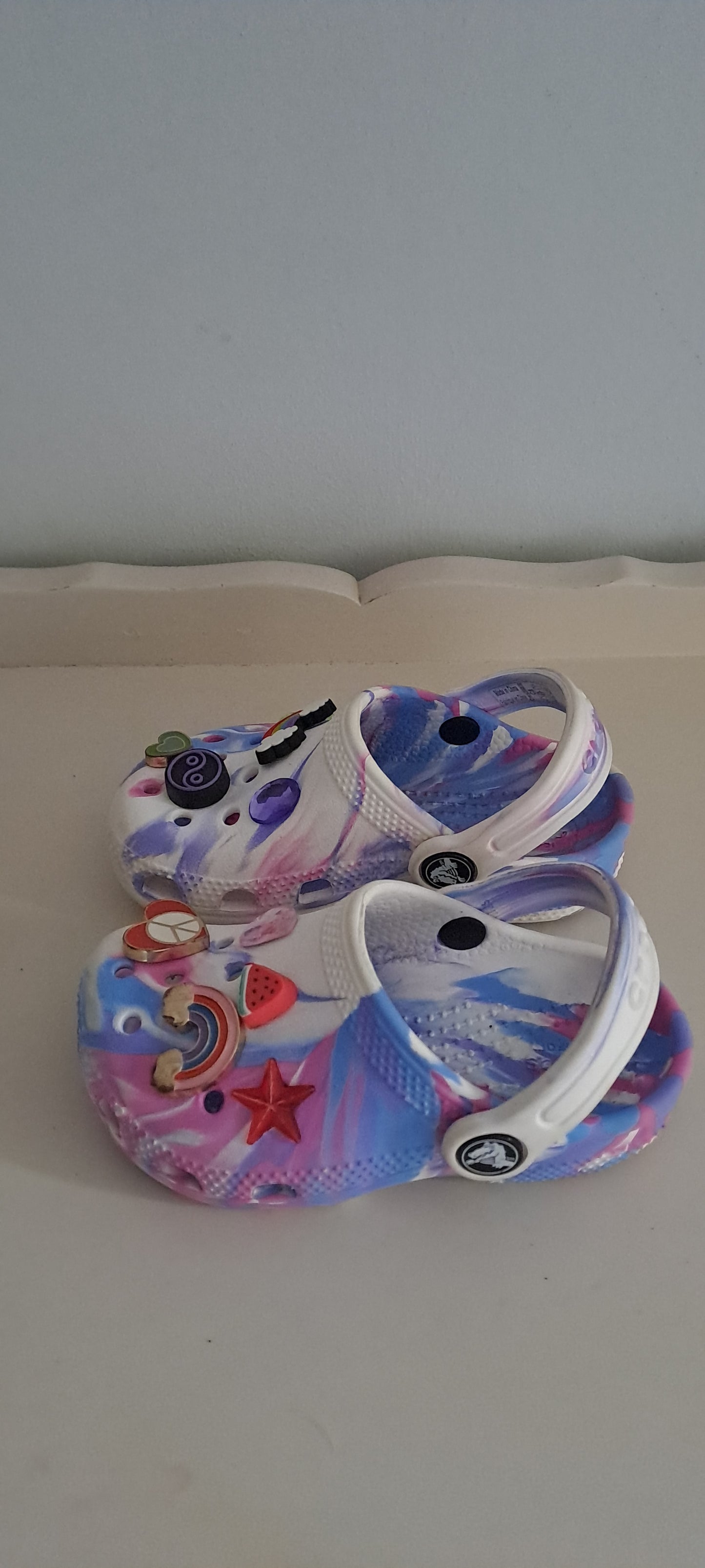 Crocs Classic Watercolor Marbled Clog UK 8 (C8)