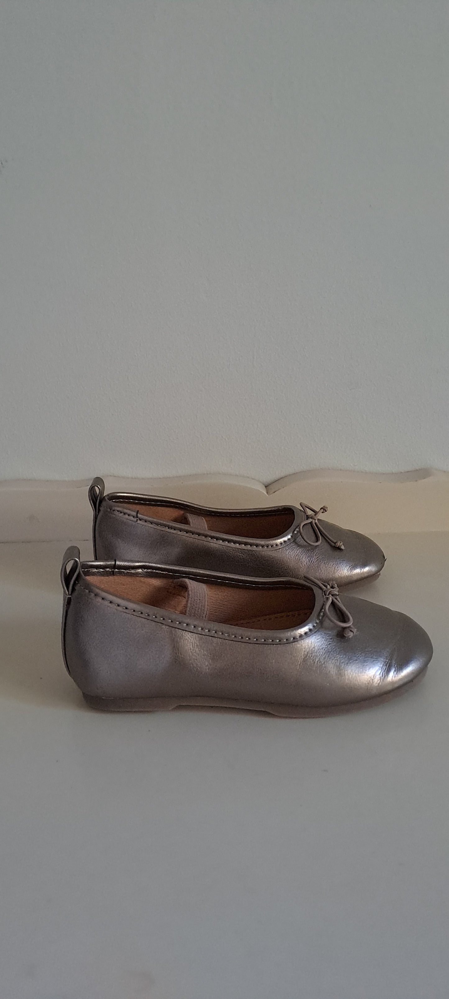 Zara Kids Metallic Silver Ballerina Flats with Bow Detail Size 23 / UK 6