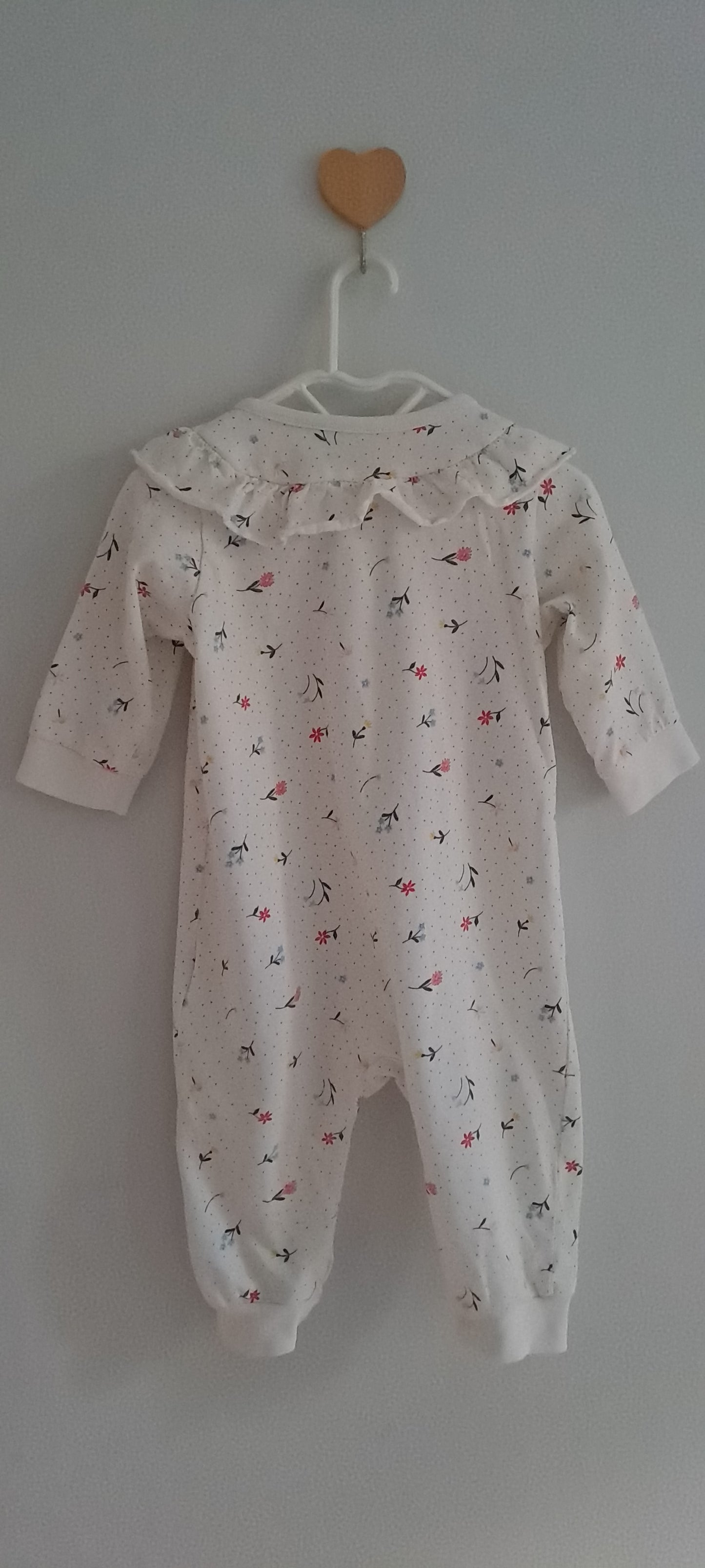 H&M Tiny Floral Ditsy Long Sleeve Romper with Ruffle Collar 4-6 Months