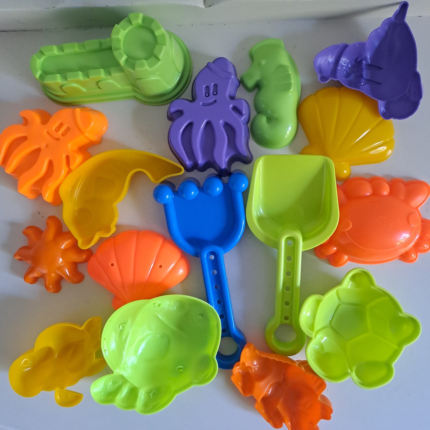 15-Piece Kids Beach, Sandbox & Mud Kitchen Toy Set
