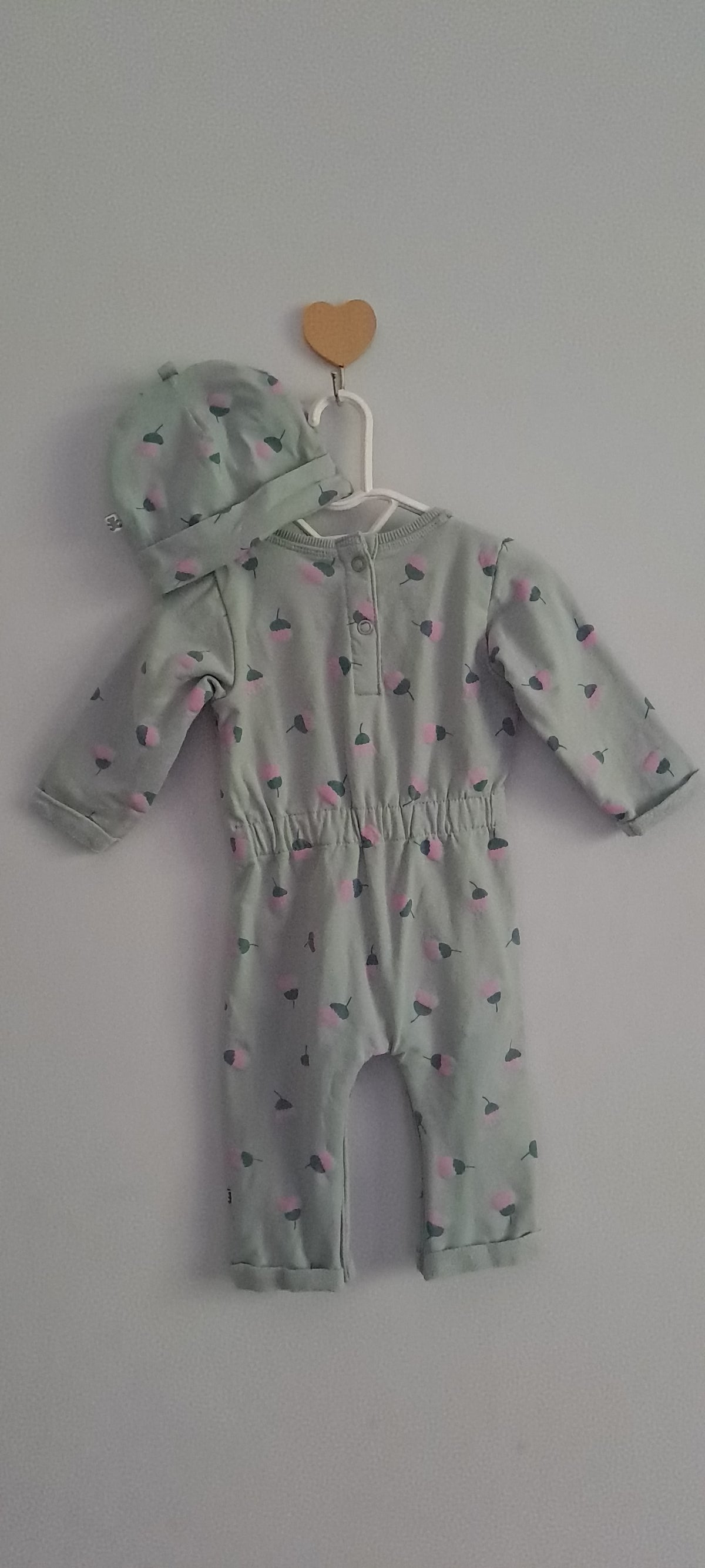 Woolworths Baby Girl Sage Green Tulip Jumpsuit & Matching Beanie Hat Set (1-3 Months)