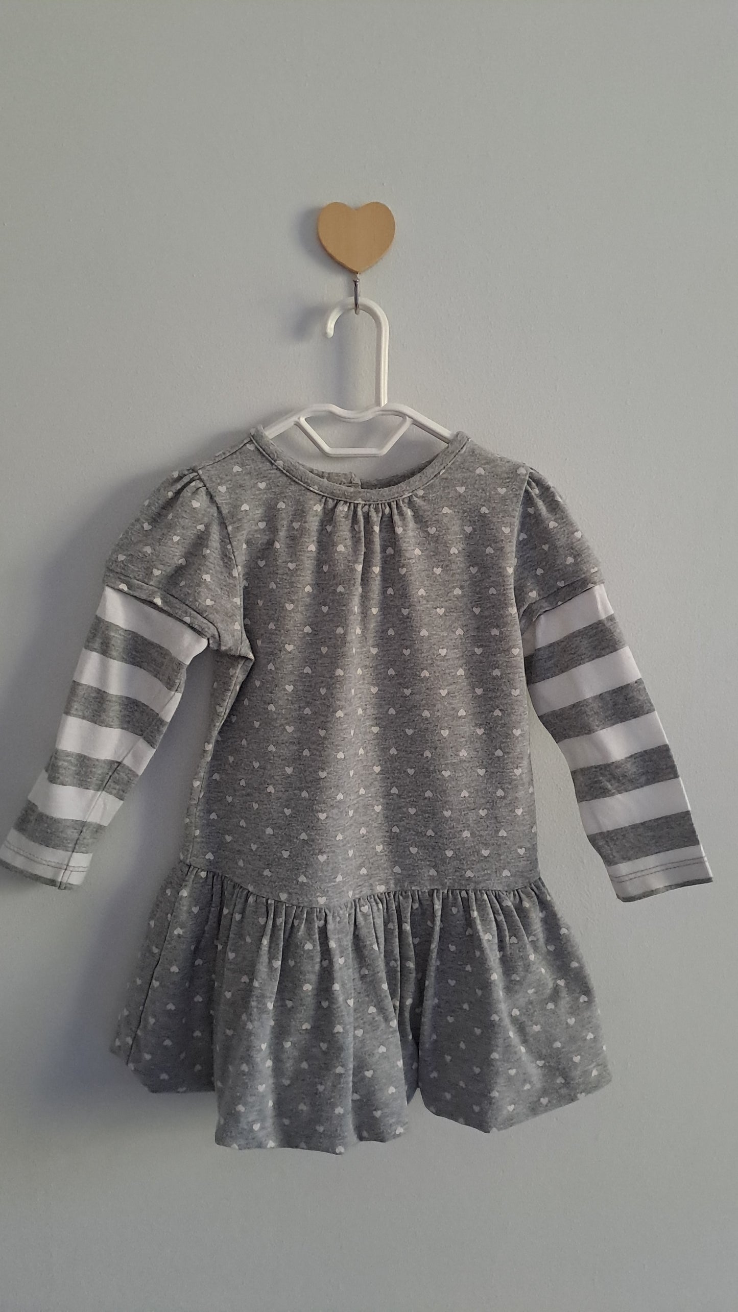 Long Sleeve Grey Dress With Hearts Baby Gap 12-18 Months