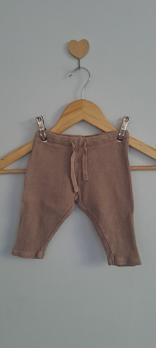H&M Taupe Waffle Knit Pull-On Leggings 4-6 Months