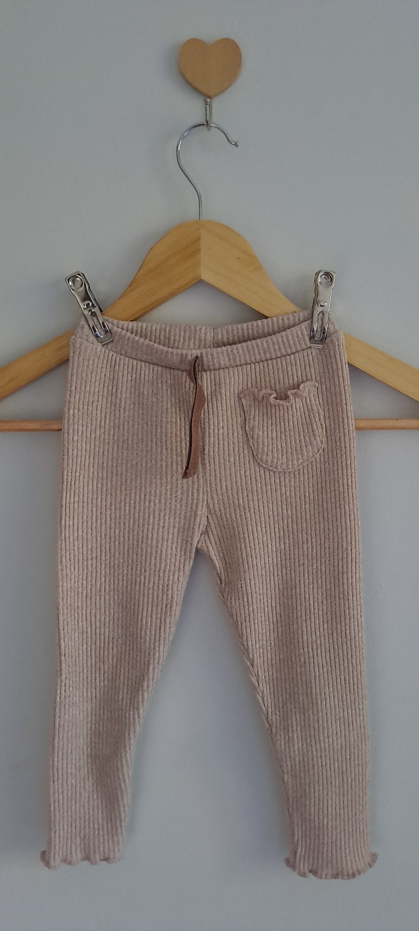 Zara Kids Ribbed Knit Leggings with Ruffle Pocket | 2-3 Years