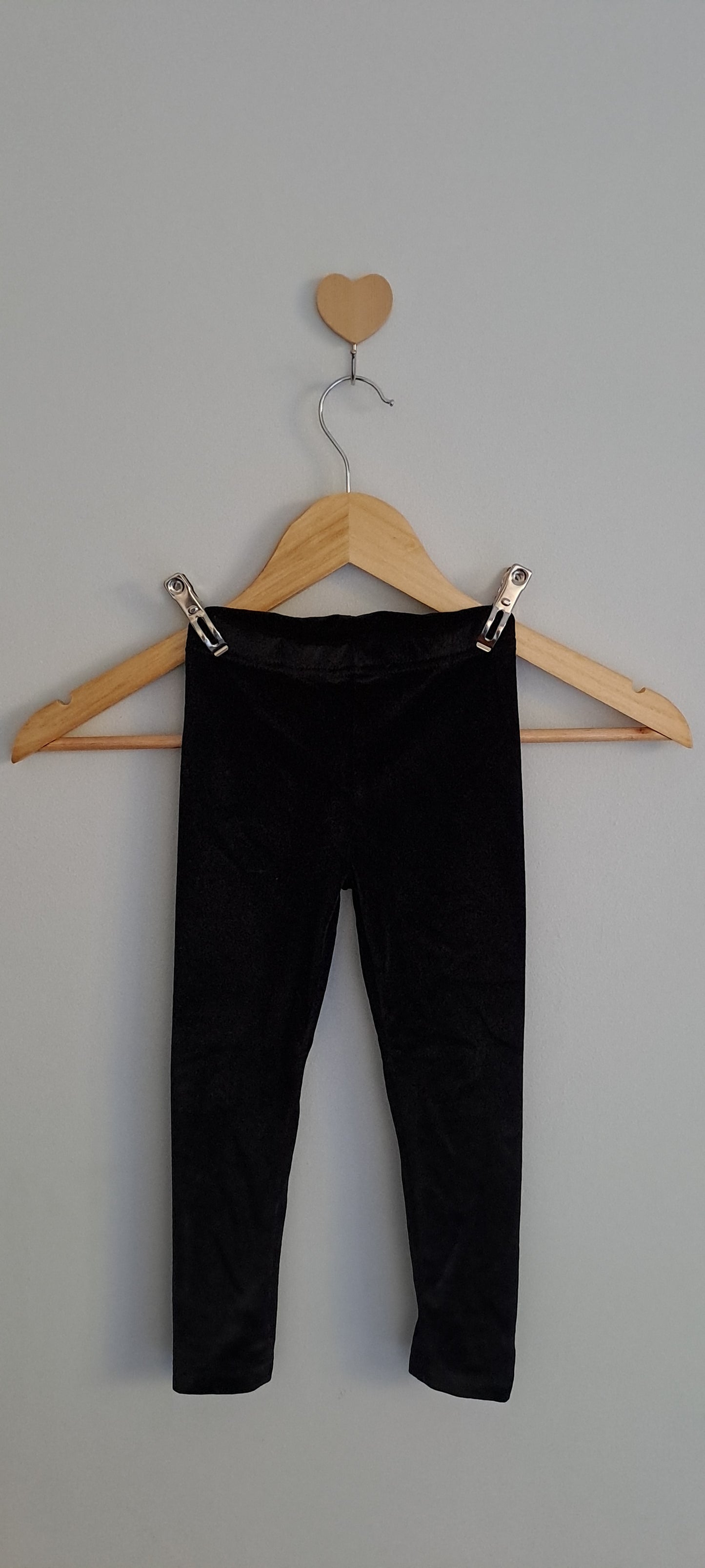 Qtee Black Velvet Leggings 2-3 Years