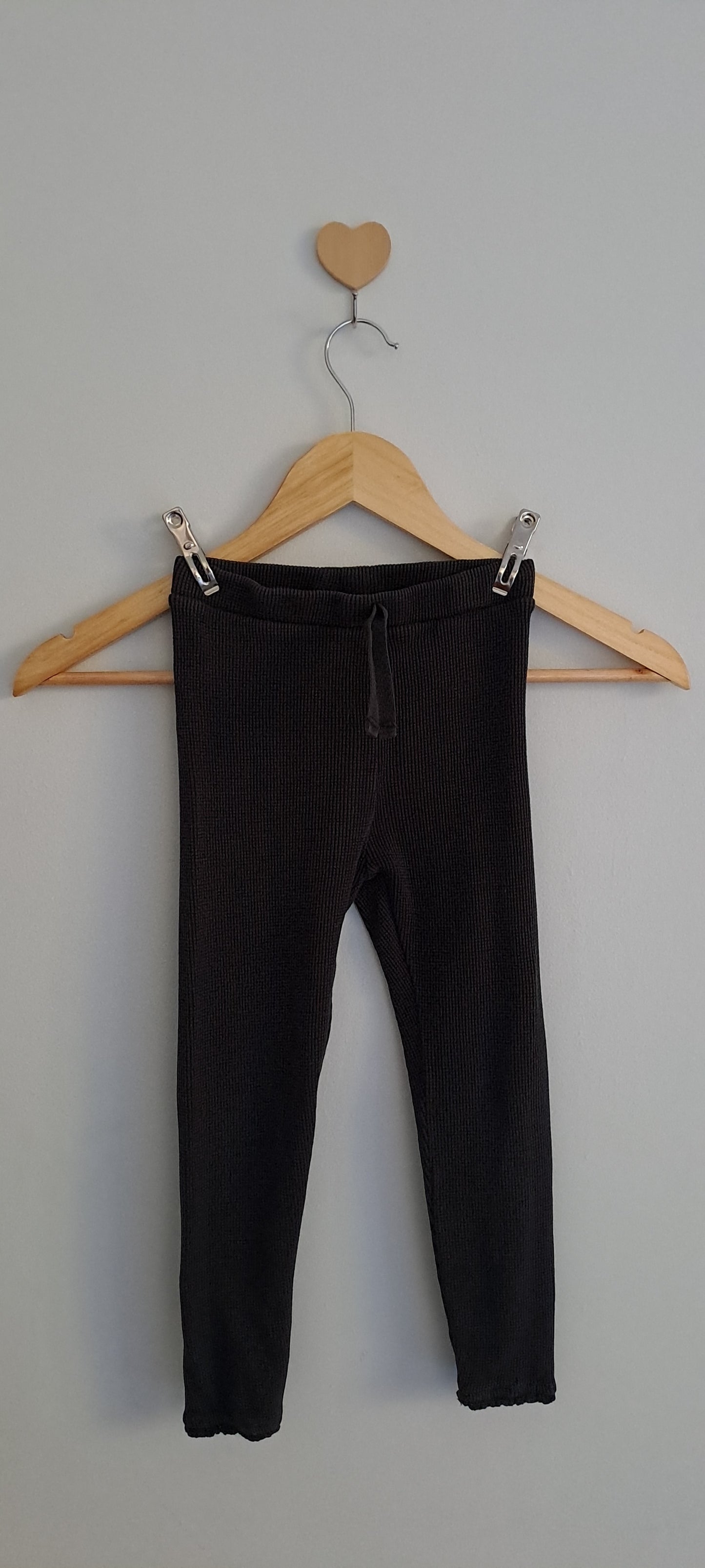 Zara Charcoal Grey Ribbed Lettuce-Edge Leggings 3-4 Years