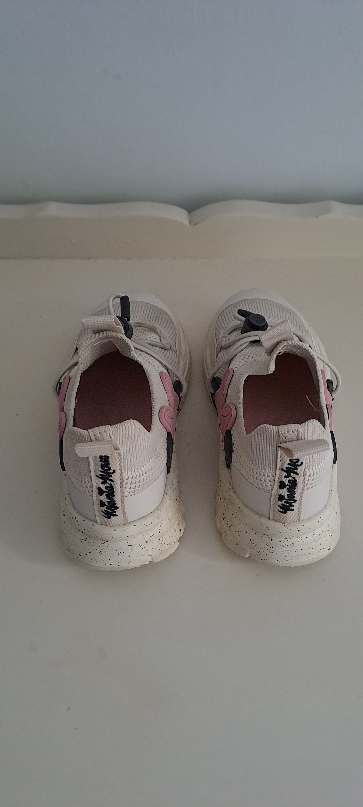 Zara x Disney Minnie Mouse Slip-On Sneakers UK 8.5 (EU 26)