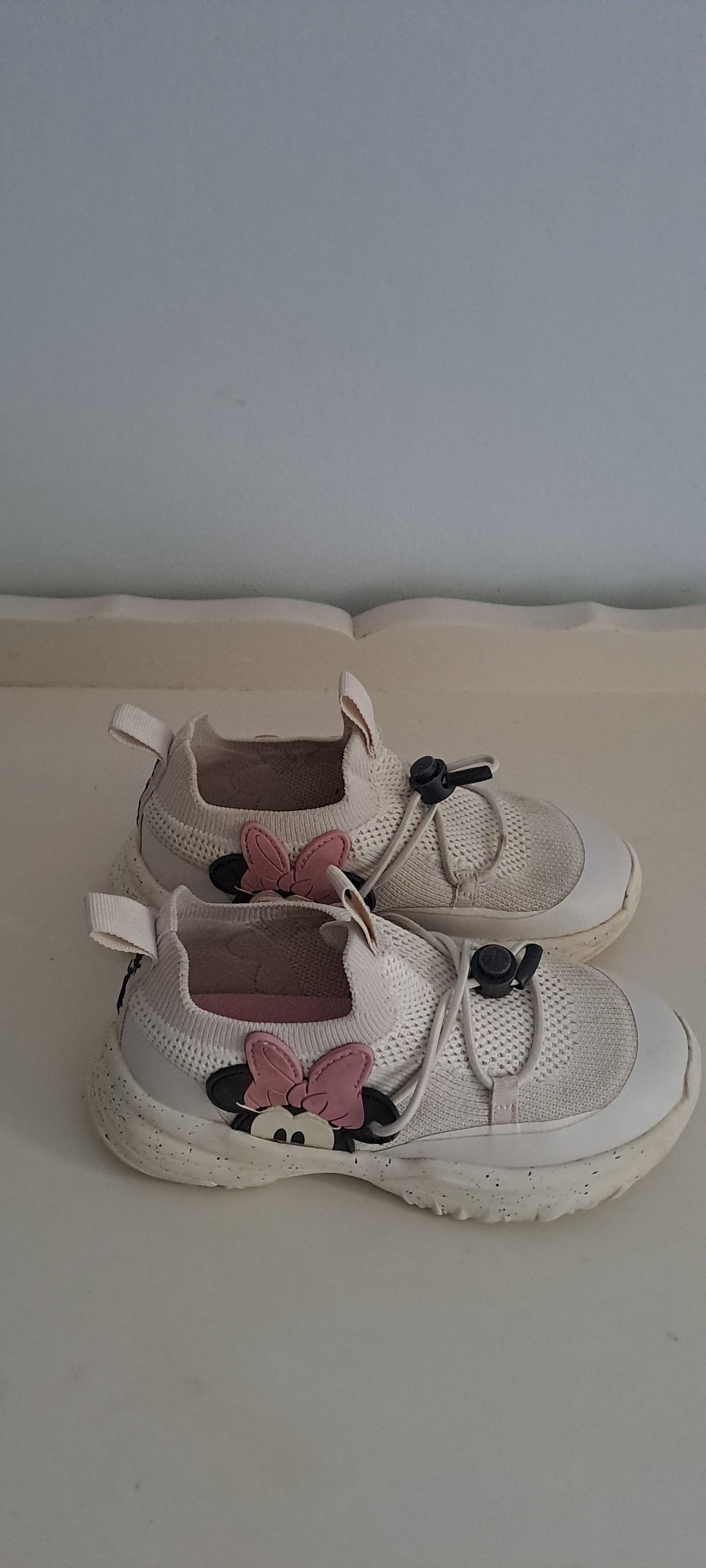 Zara x Disney Minnie Mouse Slip-On Sneakers UK 8.5 (EU 26)