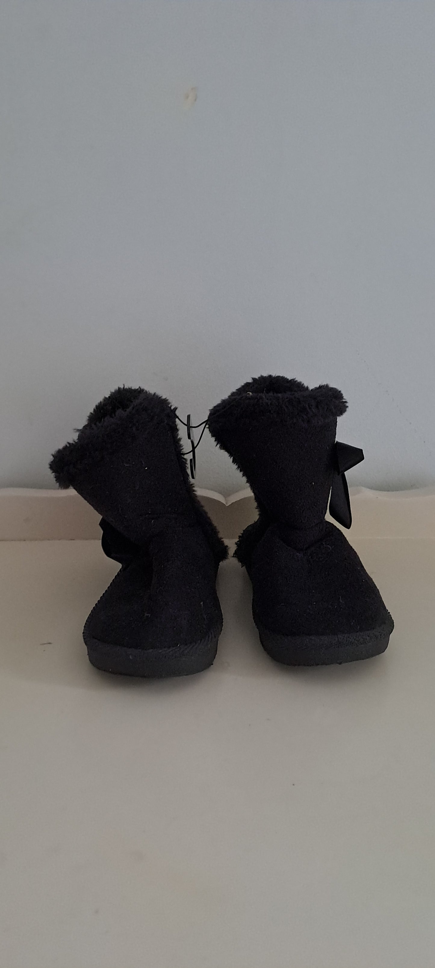 Black Faux-Fur Bow Boots UK 7
