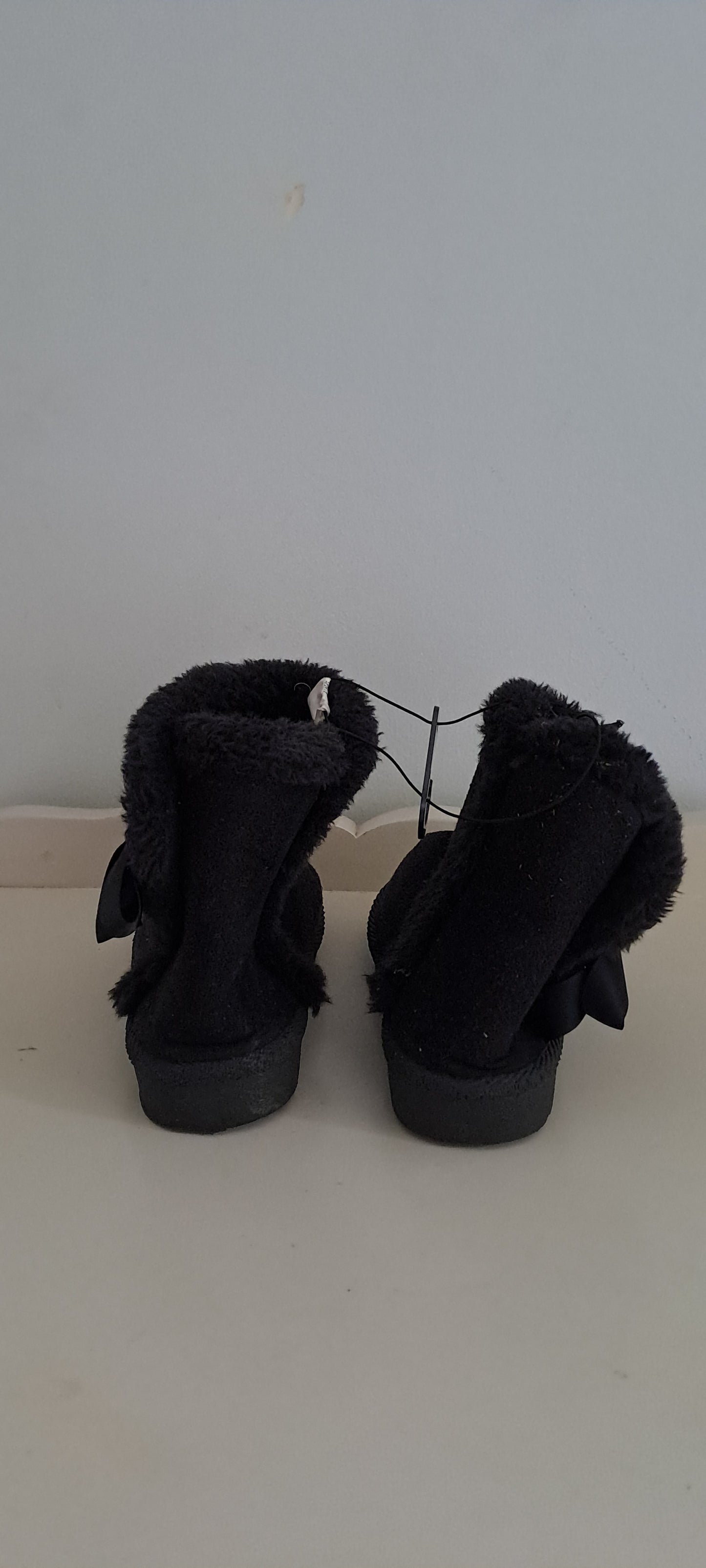 Black Faux-Fur Bow Boots UK 7