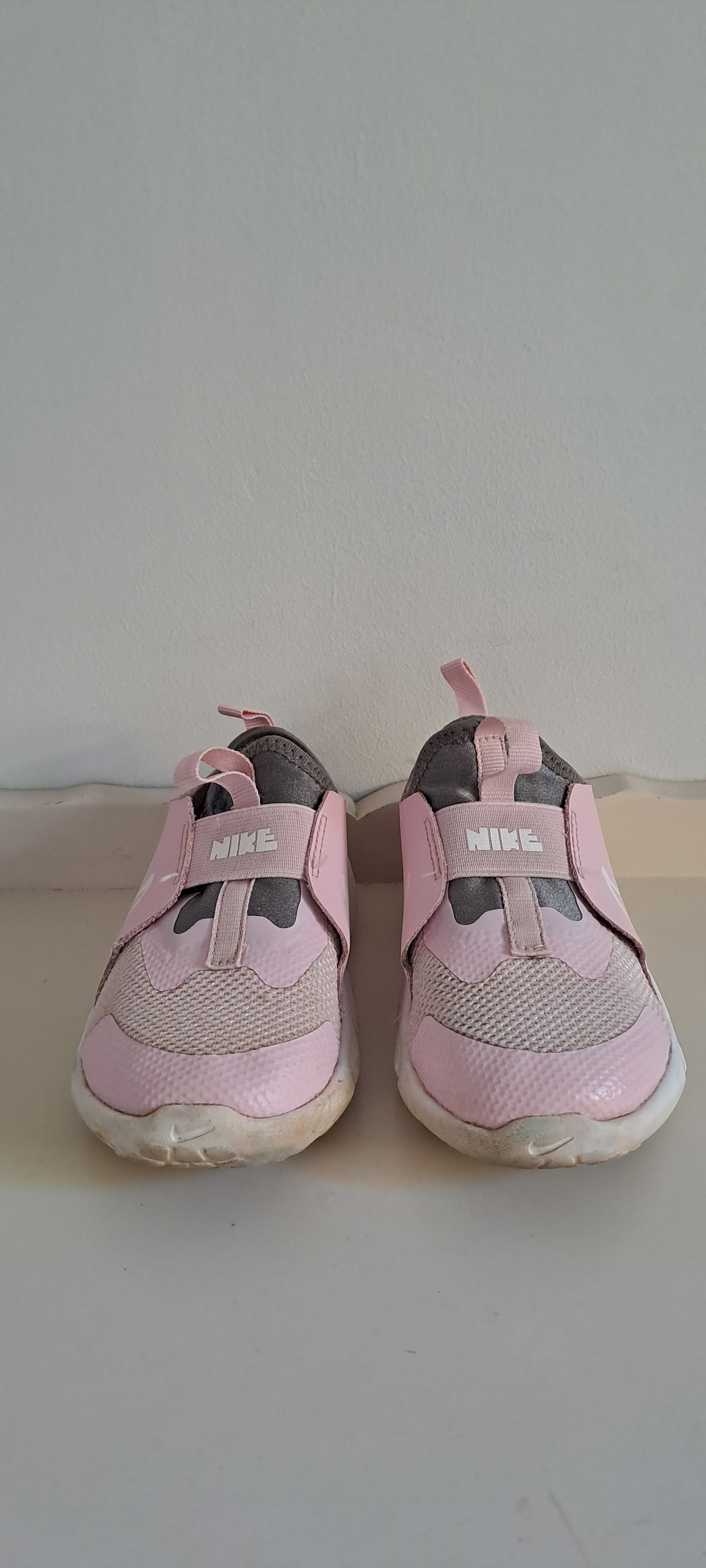 Nike Flex Runner 2 Baby/Toddler Pink Foam Slip-On Sneakers Size UK 9.5 / EUR 27