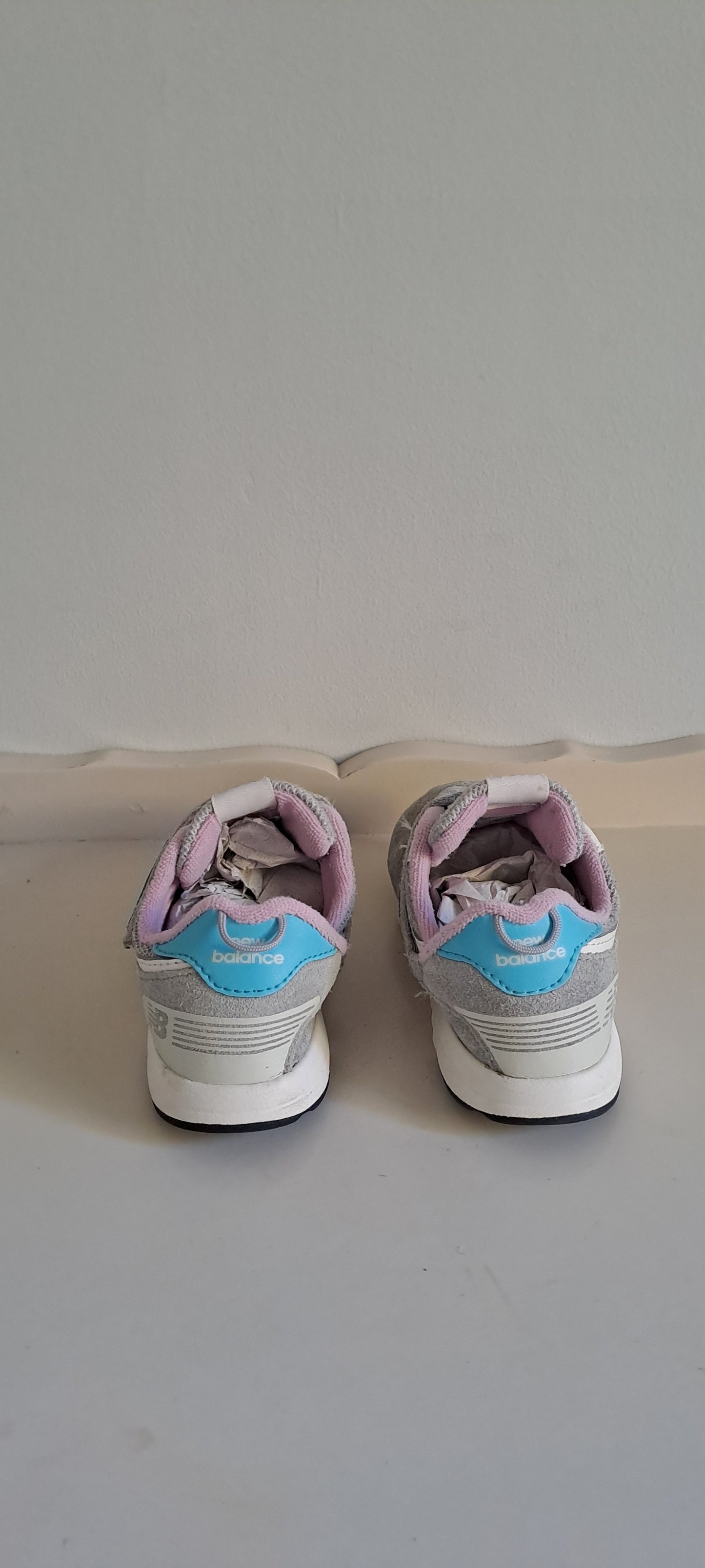 New Balance Kids 574 New-B Hook & Loop Brighton Grey/Summer Aqua Sneakers Size UK 8.5 / EUR 26