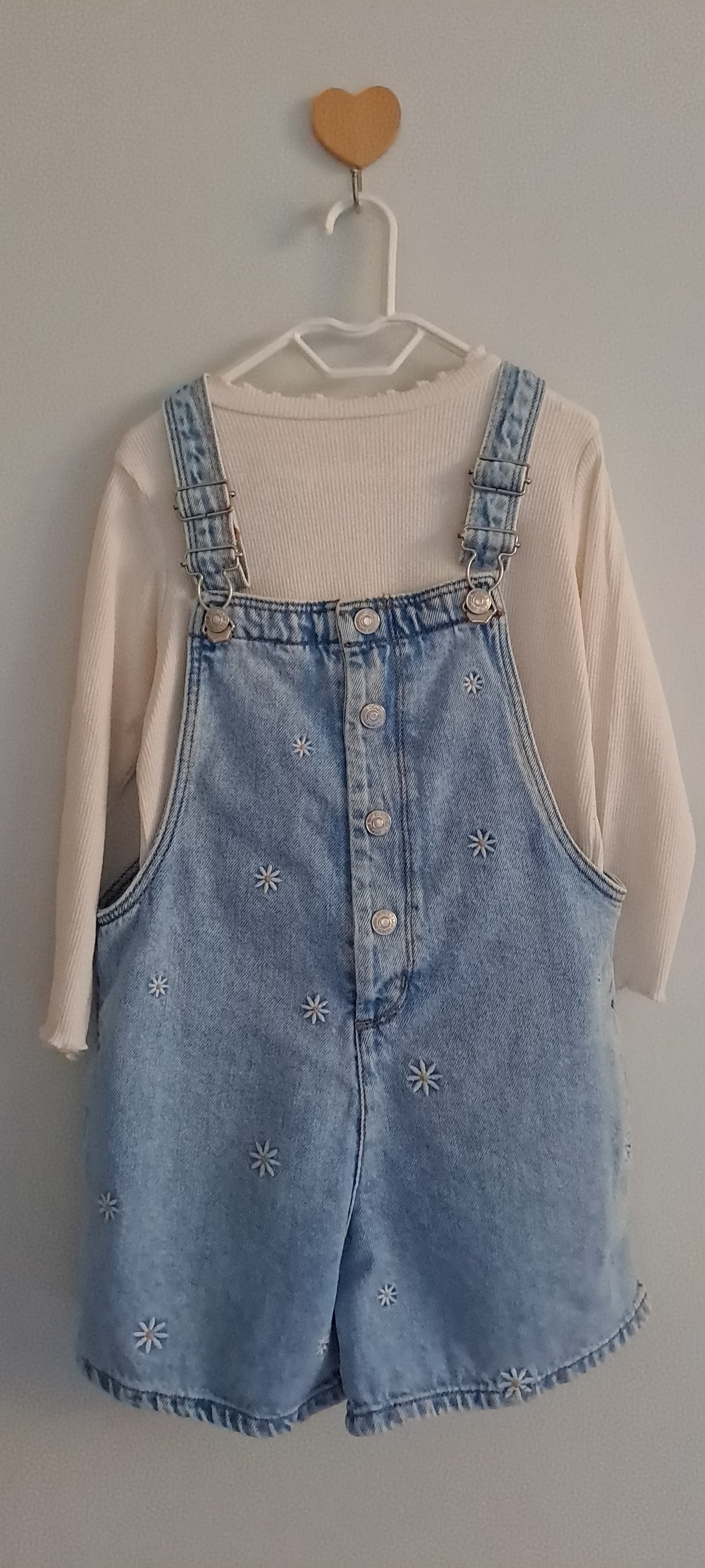 Zara Kids Daisy Embroidered Denim Dungaree Shorts 4-5 Years