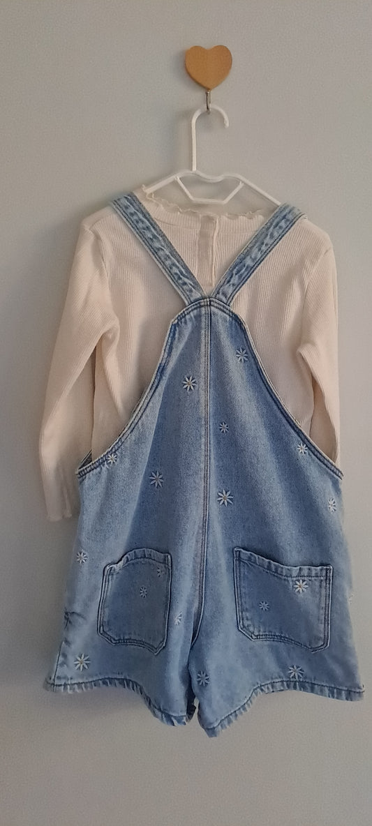 Zara Kids Daisy Embroidered Denim Dungaree Shorts 4-5 Years