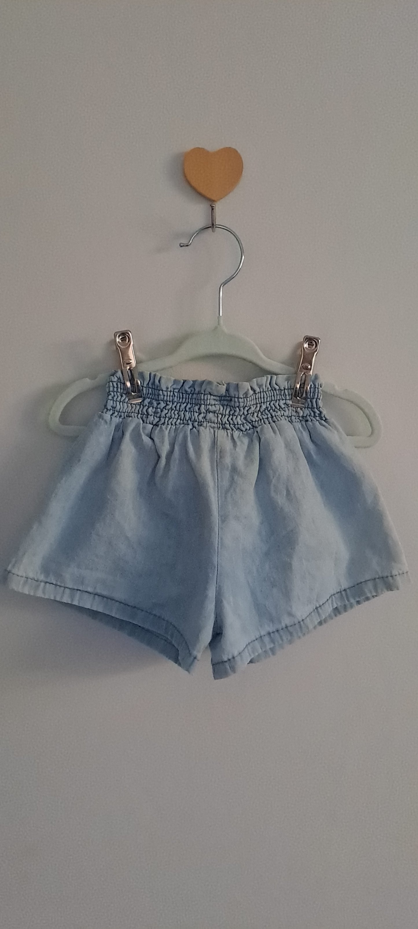 Real Kids Toddler Girl Light Wash Chambray Smocked Paperbag Shorts 2-3 Years