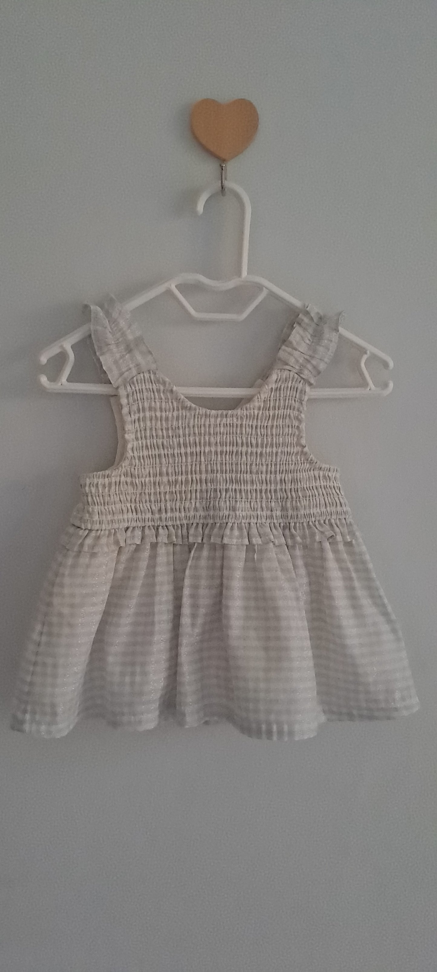 Country Road Baby Girl Silver & White Gingham Smocked Dress & Ruffle Bloomer Set 3-6 Months