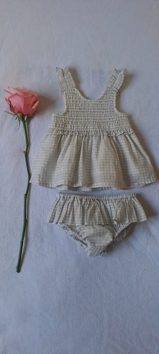Country Road Baby Girl Silver & White Gingham Smocked Dress & Ruffle Bloomer Set 3-6 Months