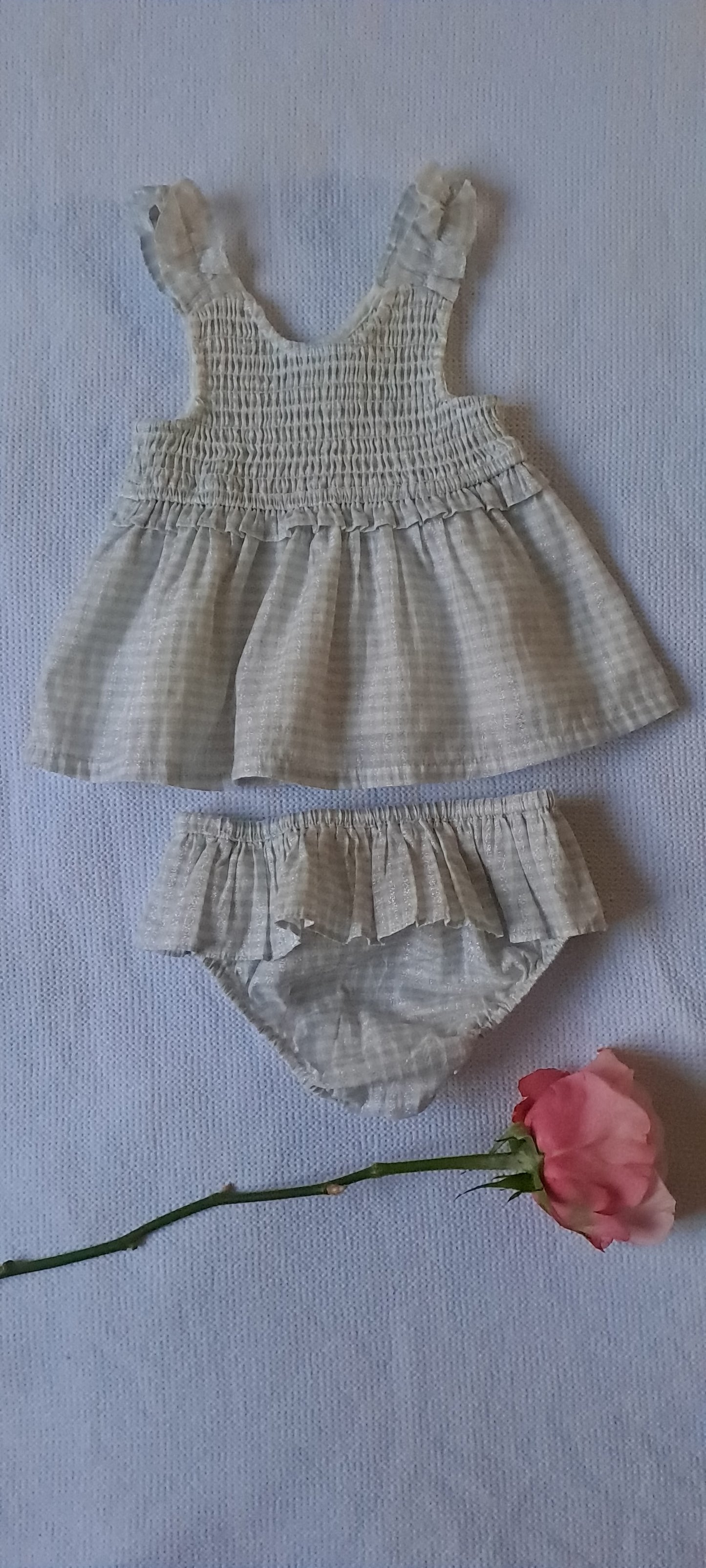 Country Road Baby Girl Silver & White Gingham Smocked Dress & Ruffle Bloomer Set 3-6 Months