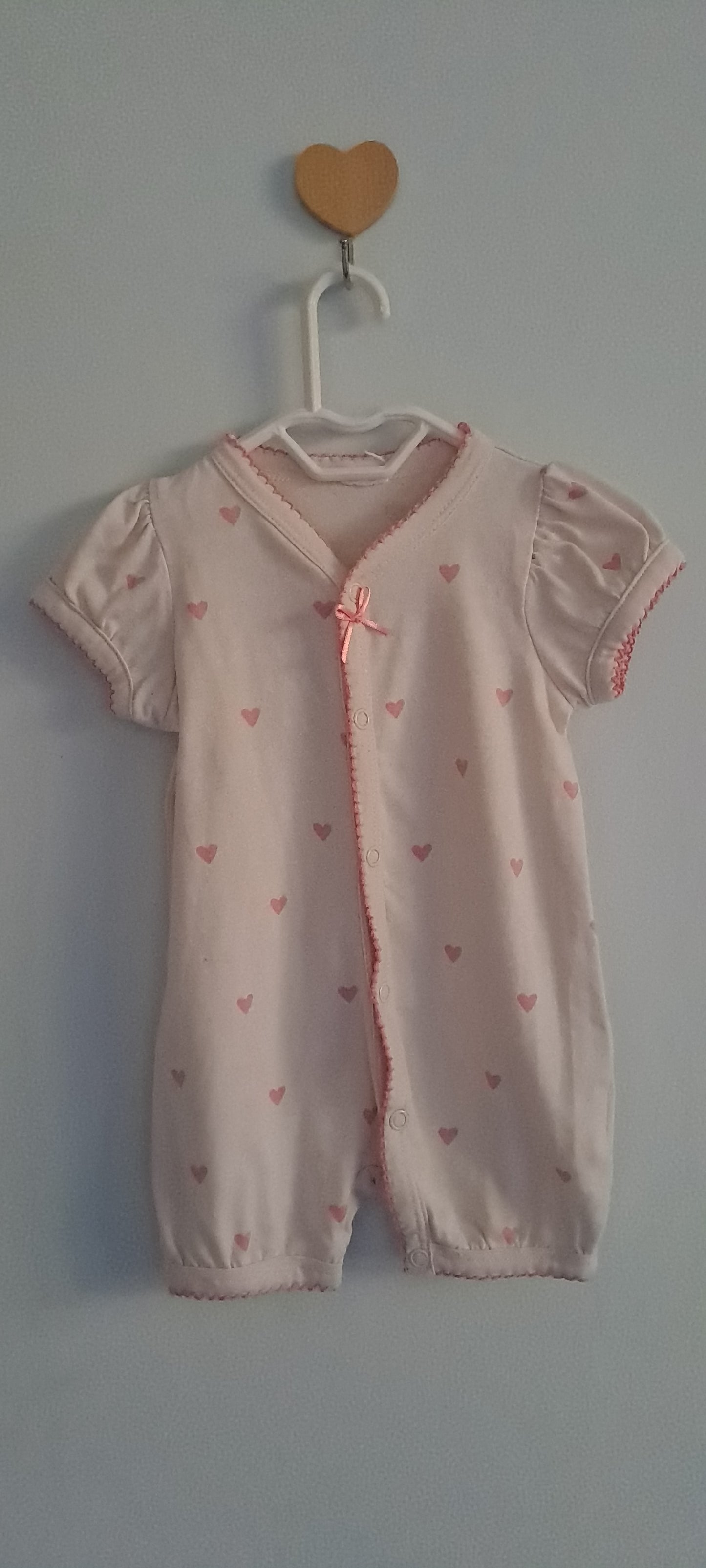 H&M Baby Light Pink Heart Print Puff Sleeve Romper Onesie 0-3 Months