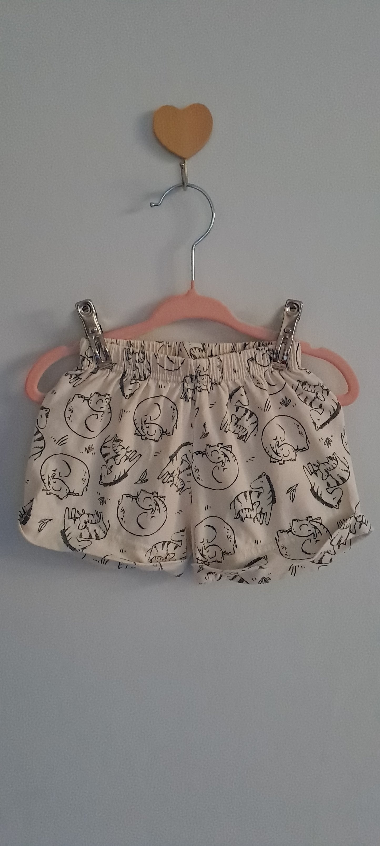 Pick n Pay Tiny Tots Cream Sleeping Safari Shorts 0-3 Months