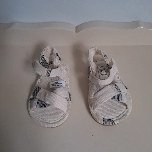 Zara Mini Infant Fabric Cross-Strap Sandals UK/SA 0.5 (EU 15/16)