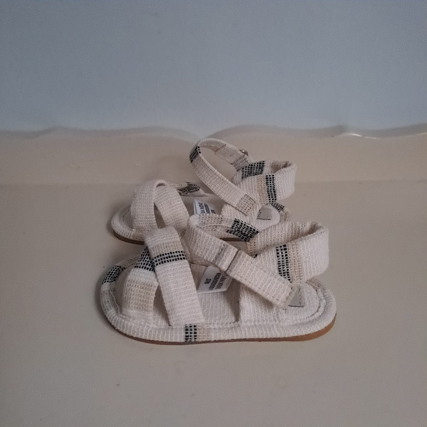 Zara Mini Infant Fabric Cross-Strap Sandals UK/SA 0.5 (EU 15/16)