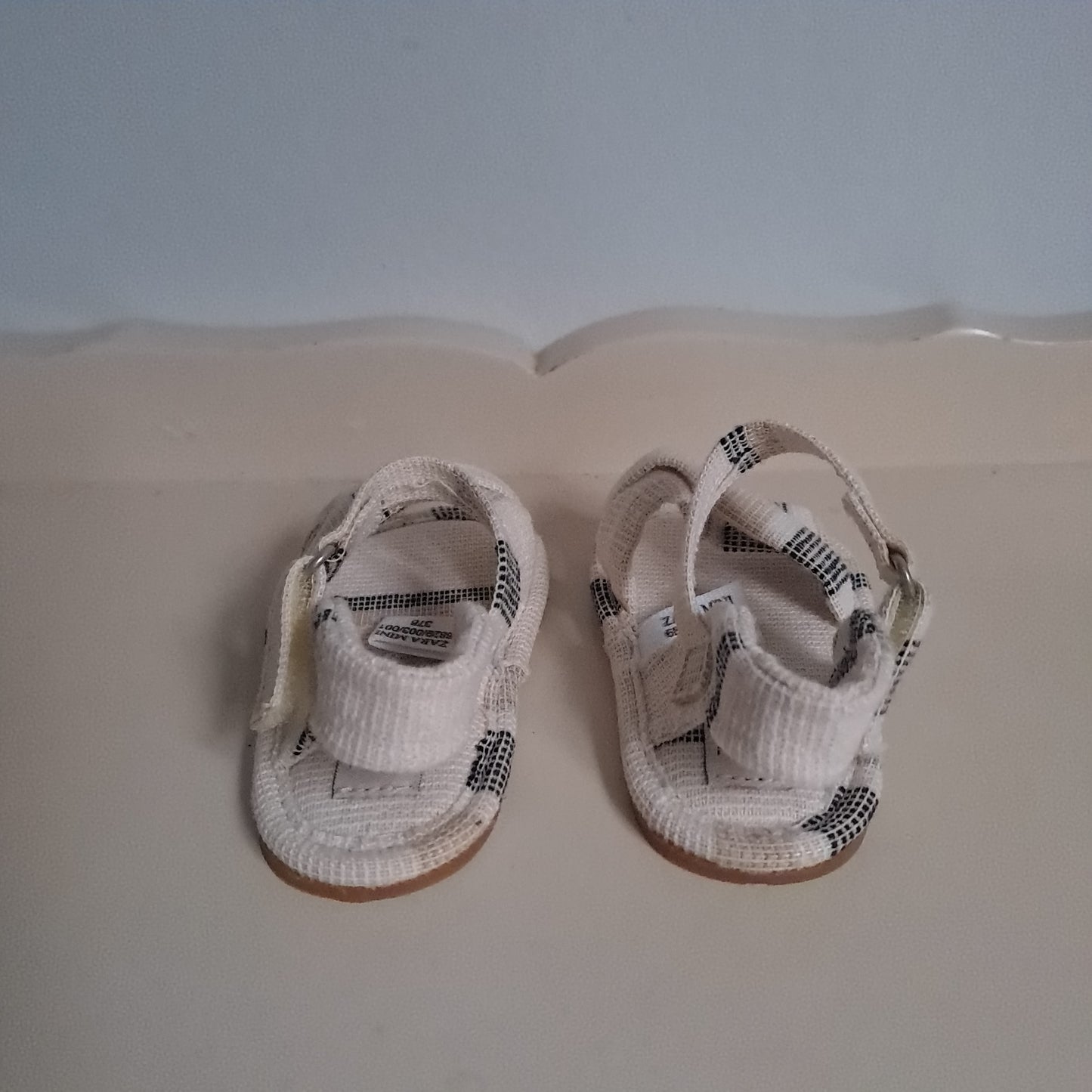 Zara Mini Infant Fabric Cross-Strap Sandals UK/SA 0.5 (EU 15/16)