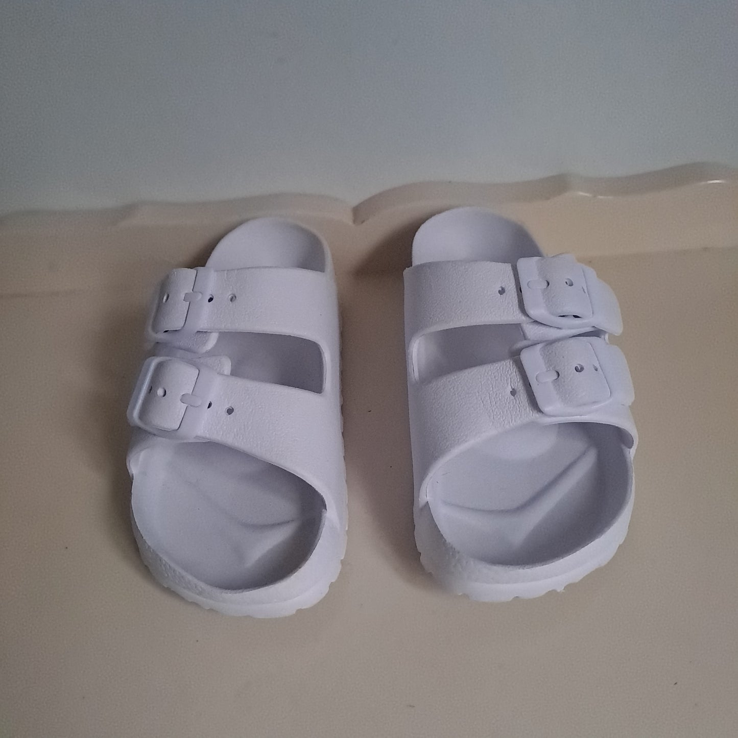 Cotton On Kids White Molded EVA Twin-Strap Double-Buckle Slides UK/SA 8.5 (EU 26)