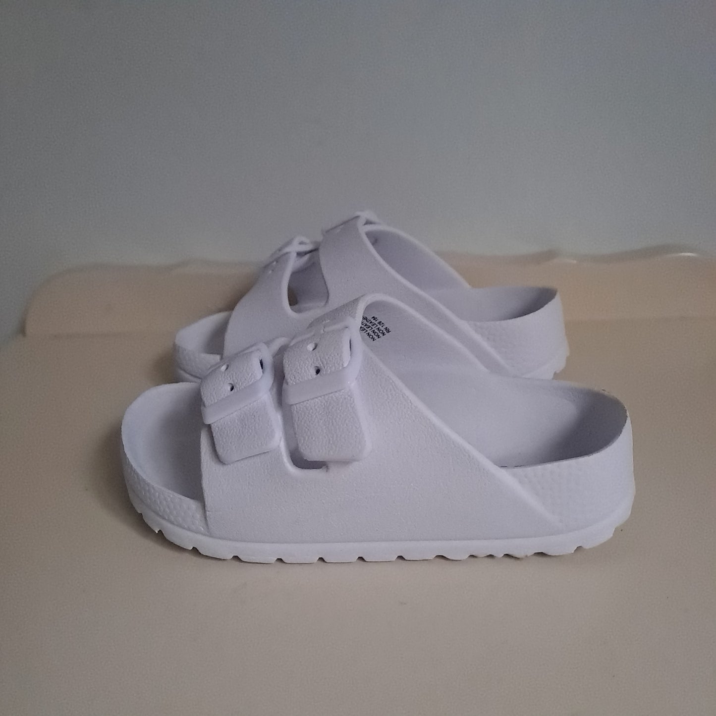 Cotton On Kids White Molded EVA Twin-Strap Double-Buckle Slides UK/SA 8.5 (EU 26)