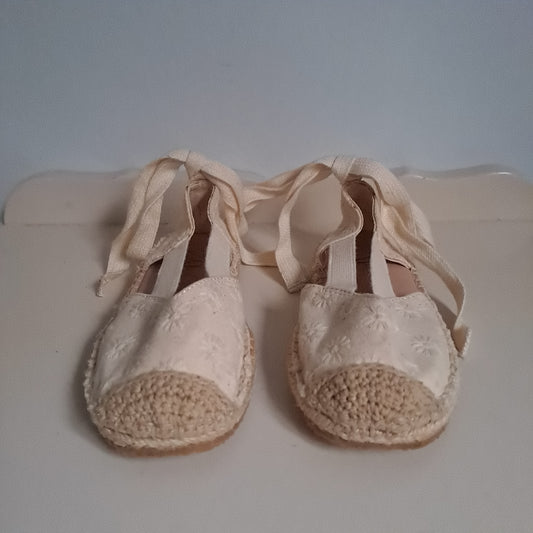 Zara Kids Ecru Embroidered Floral Lace-Up Espadrilles UK/SA 8 (EU 25)