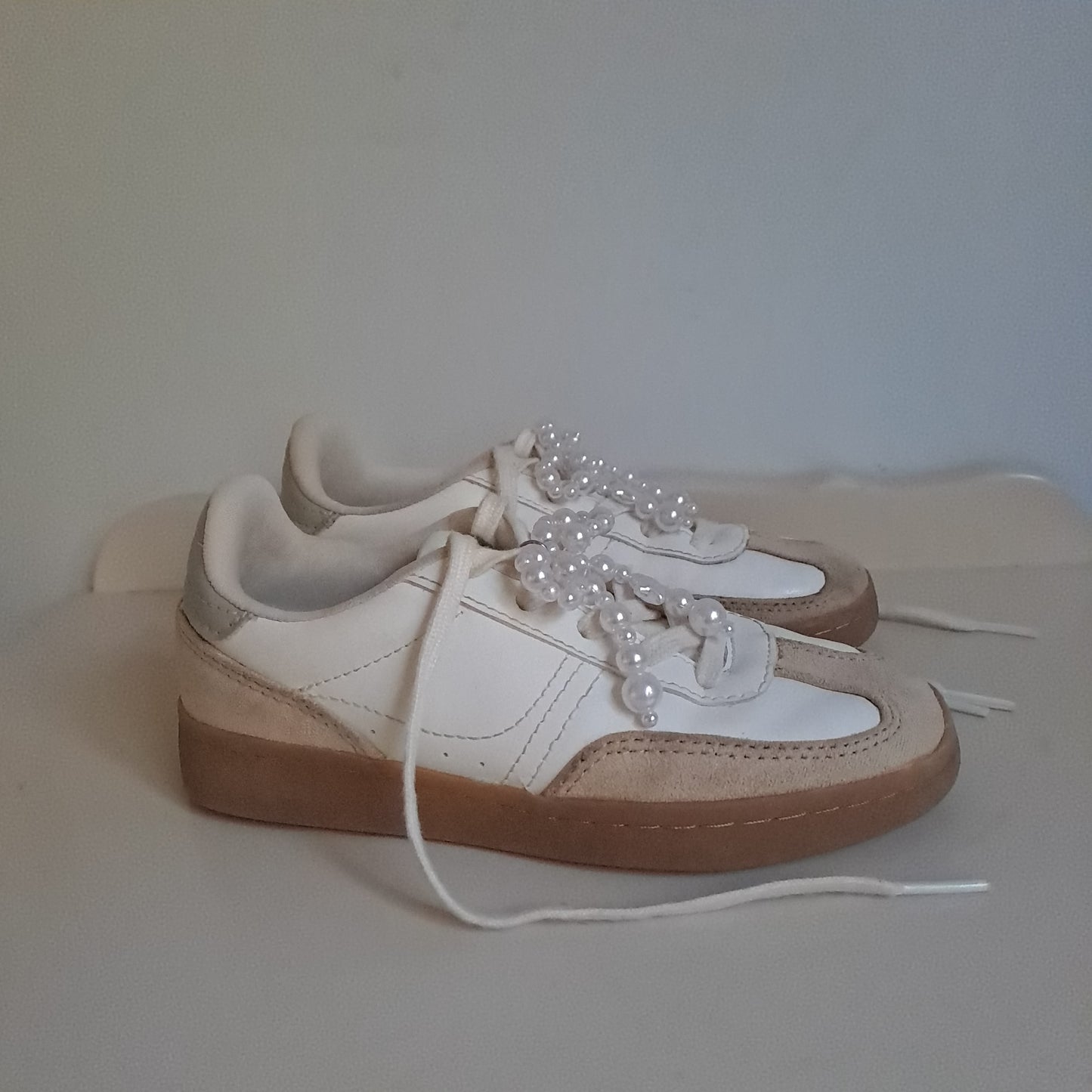 Zara Kids Pearl-Embellished Leather Sneakers UK/SA 11.5 (EU 30)