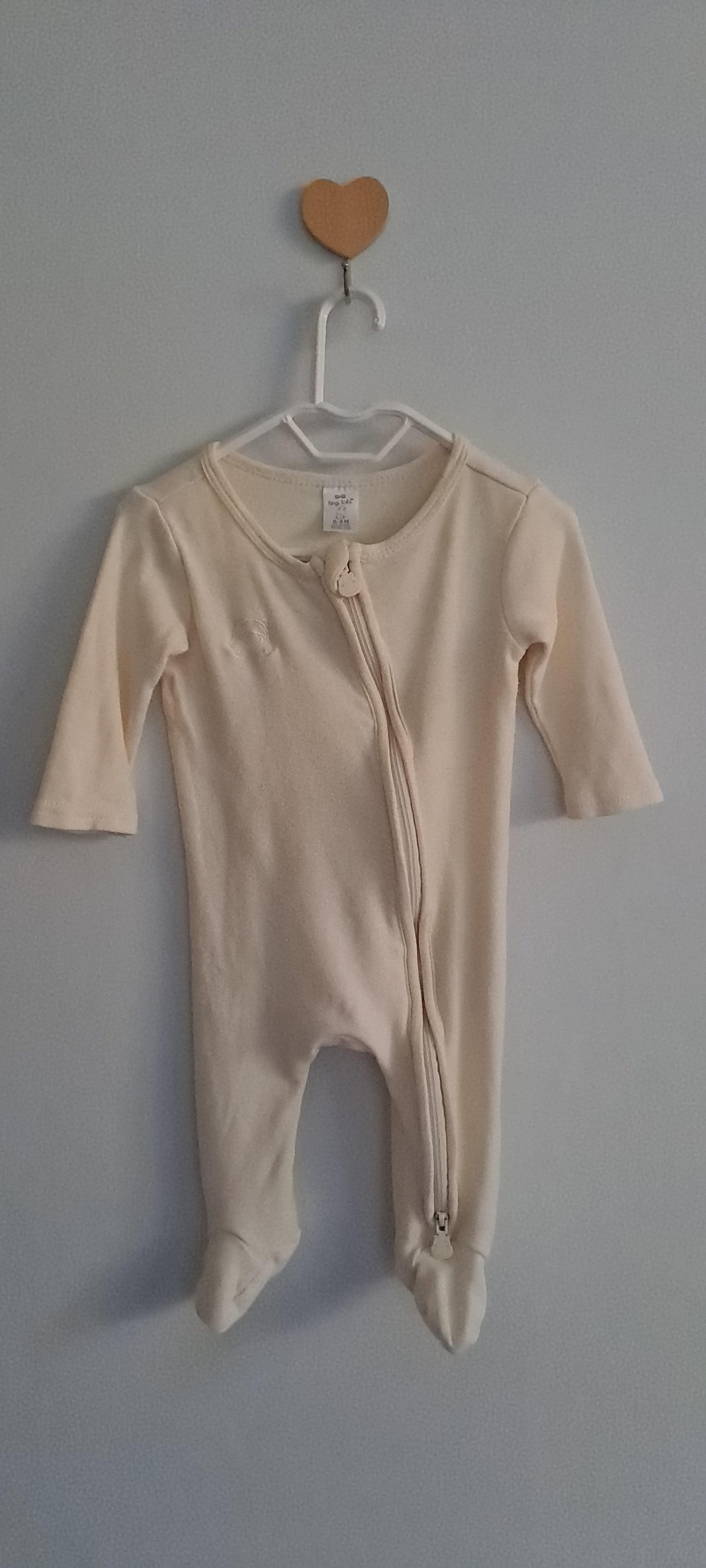 Tiny Tots Baby Unisex Cream Zipped Footed Sleepsuit 0-3 Months