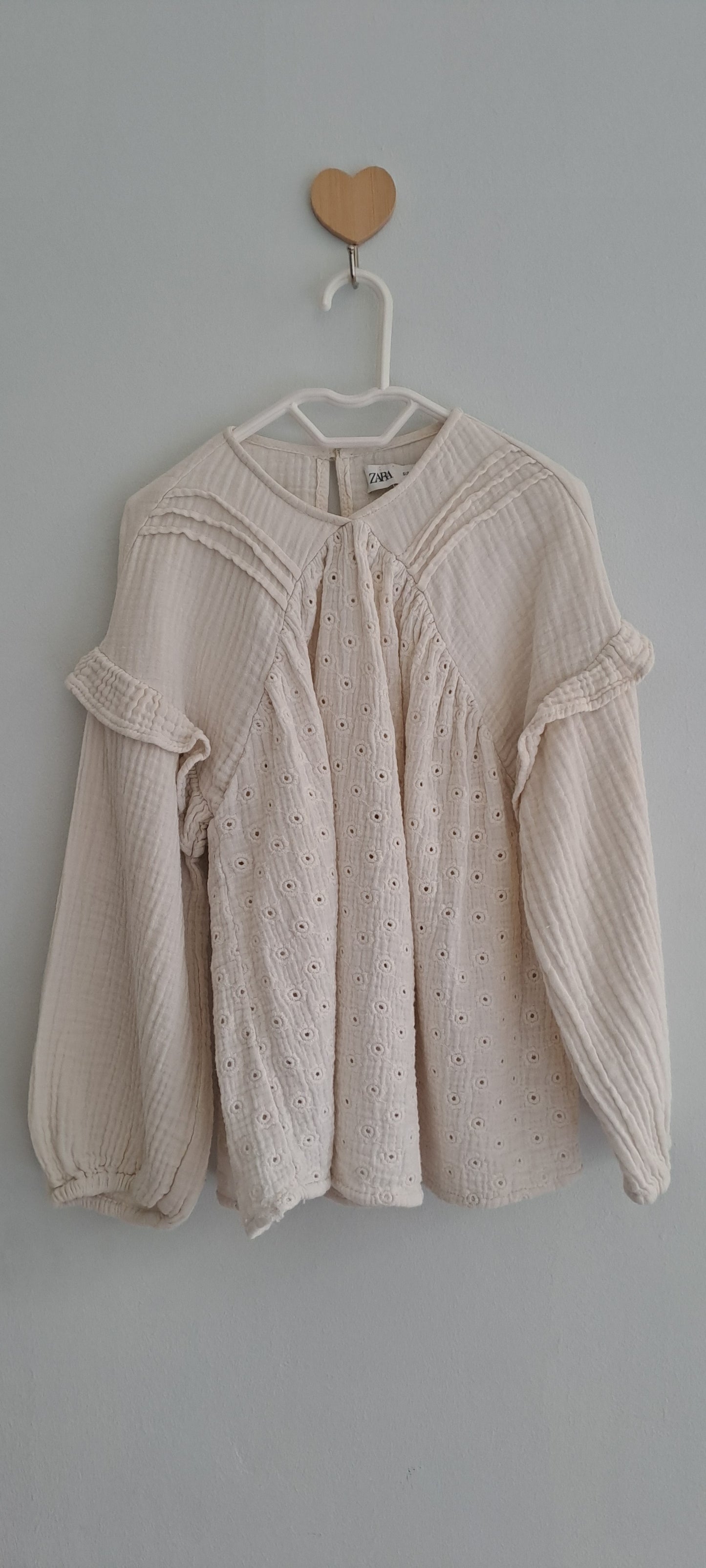 Zara Kids Girls Broderie Anglaise Cheesecloth Blouse Cream 4-5 Years