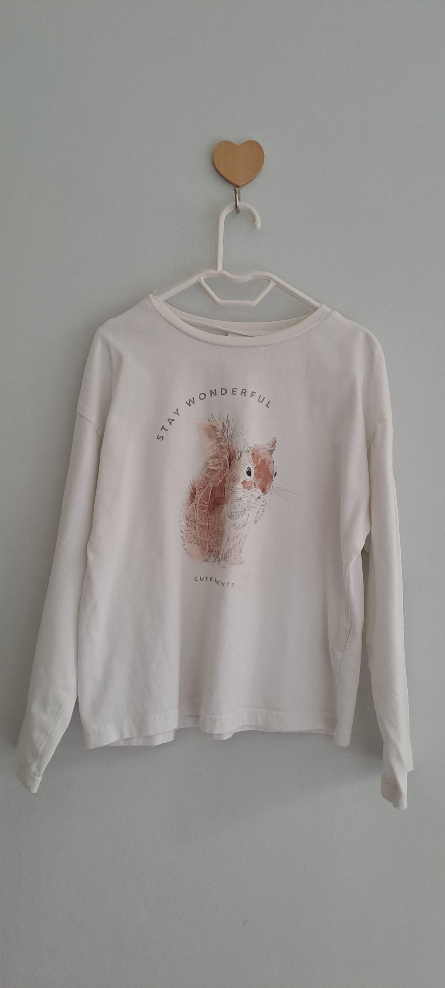 Zara Kids Girls Squirrel "Stay Wonderful" Graphic Sweatshirt Off-White 4-5 Years