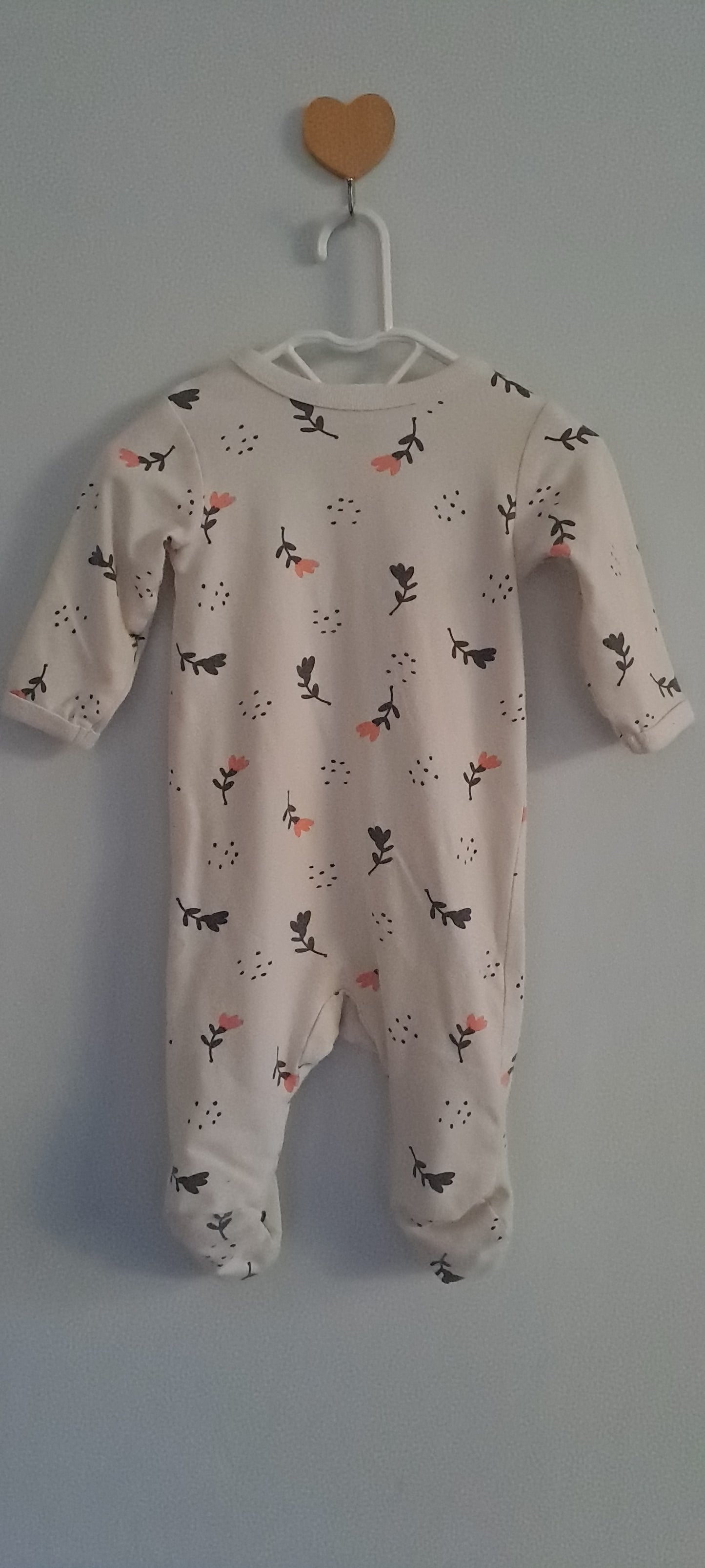 Woolworths WooliesBabes Cream Floral Two-Way Zip Sleepsuit Newborn