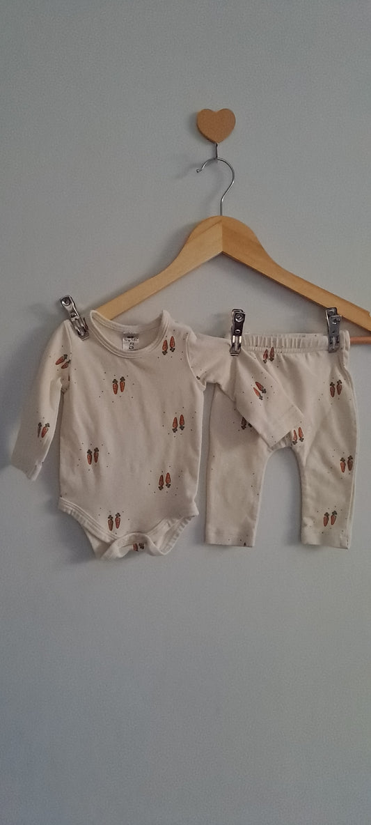 Tiny Tots Cream Easter Carrot Bodysuit & Leggings Set Newborn