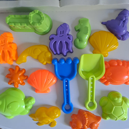 15-Piece Kids Beach, Sandbox & Mud Kitchen Toy Set