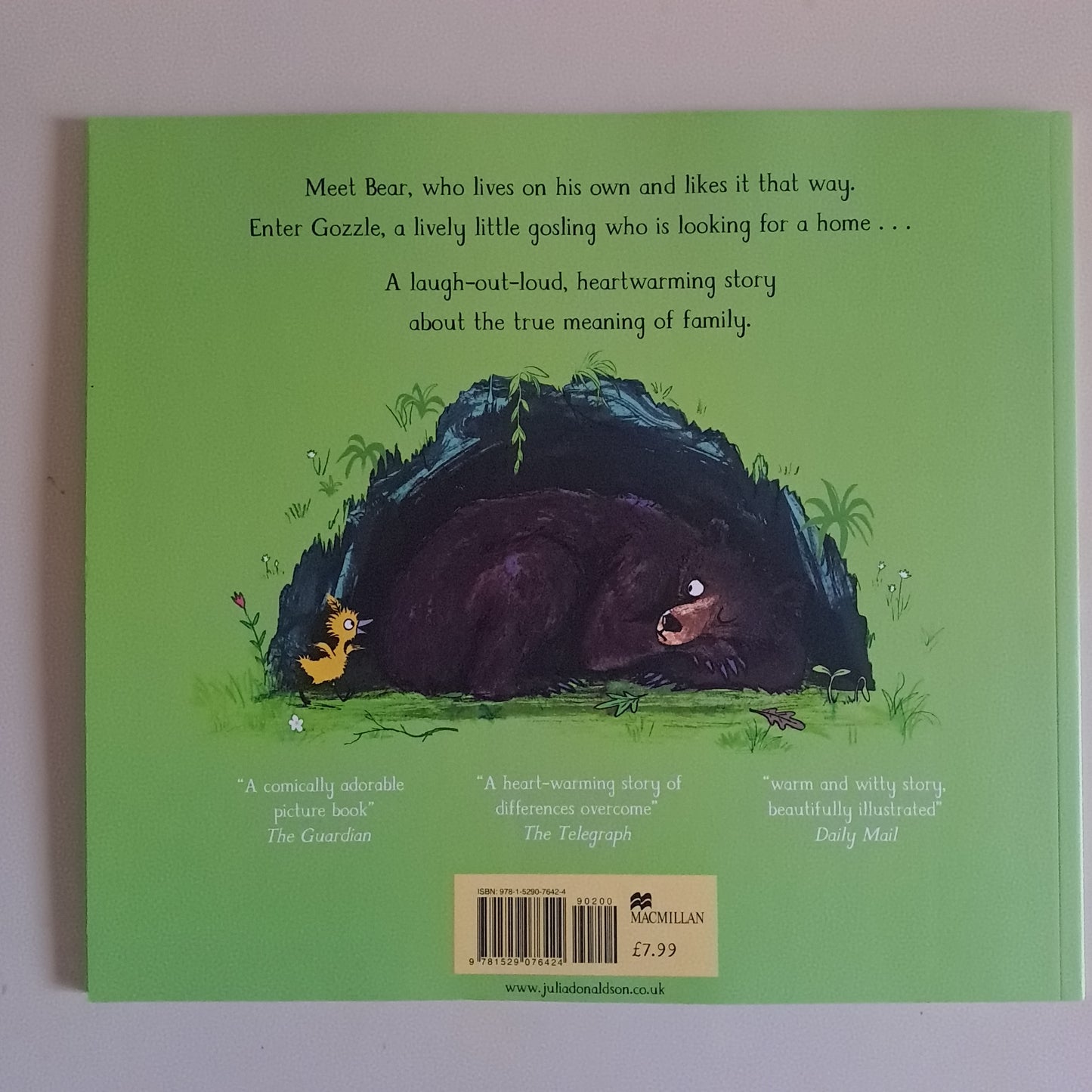 Gozzle – Julia Donaldson & Sara Ogilvie (Paperback Picture Book)