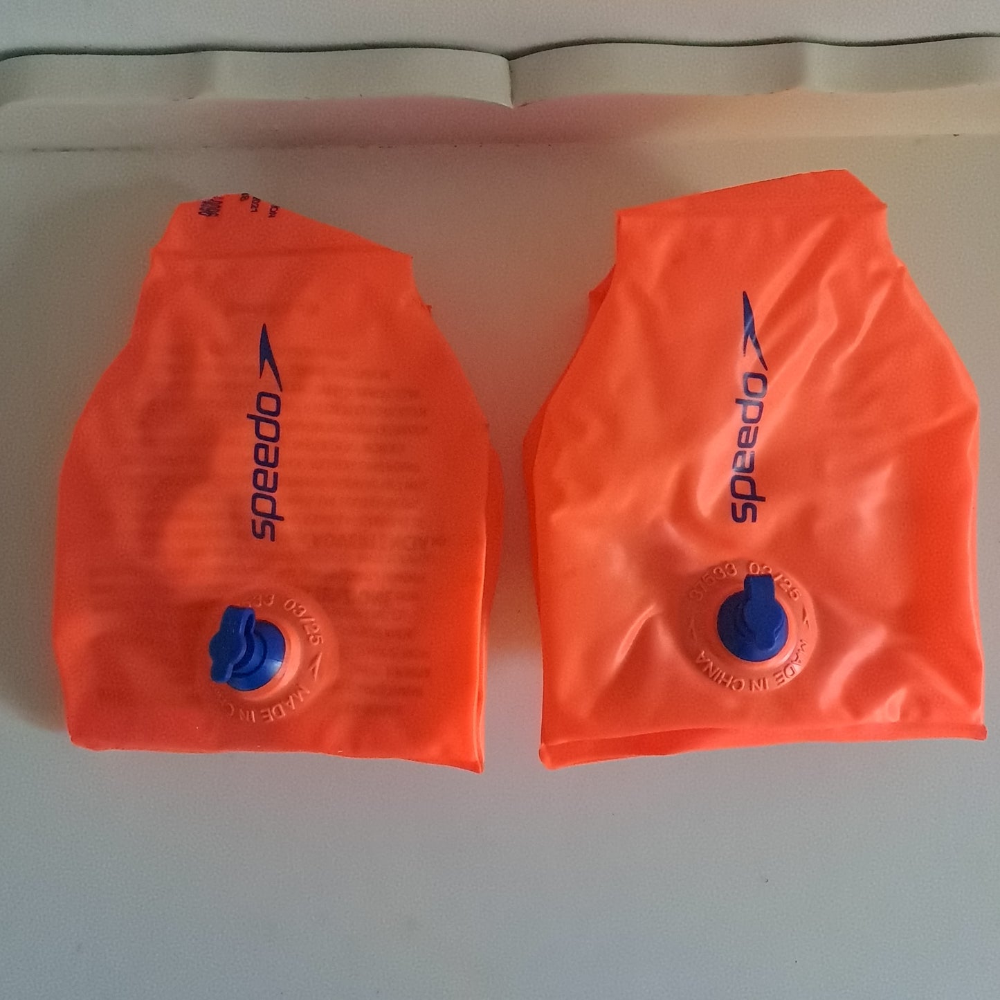 Speedo Neon Orange Inflatable Swimming Armbands (Floaties) 2-6 Years