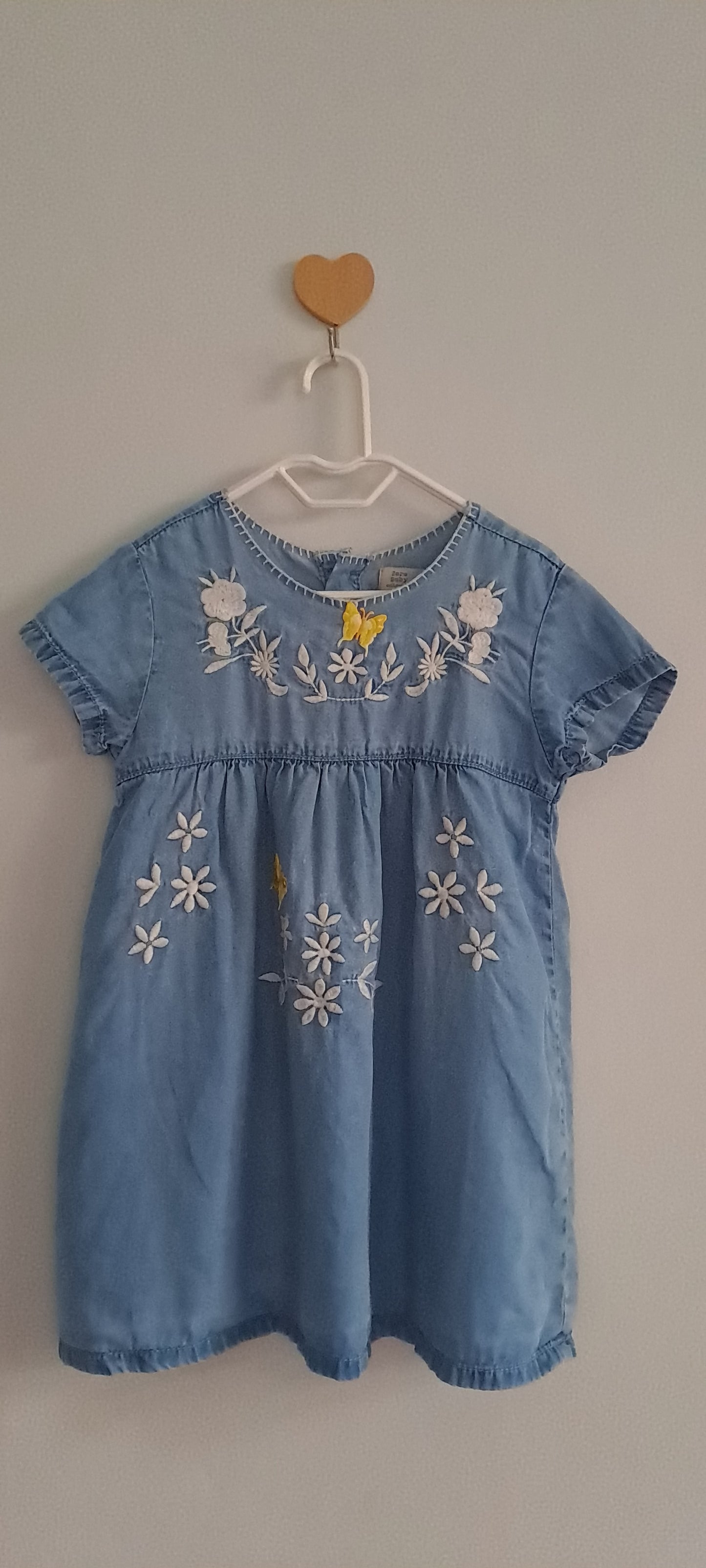 Zara Kids Girls Light Wash Floral Embroidered Denim Dress 2-3 Years
