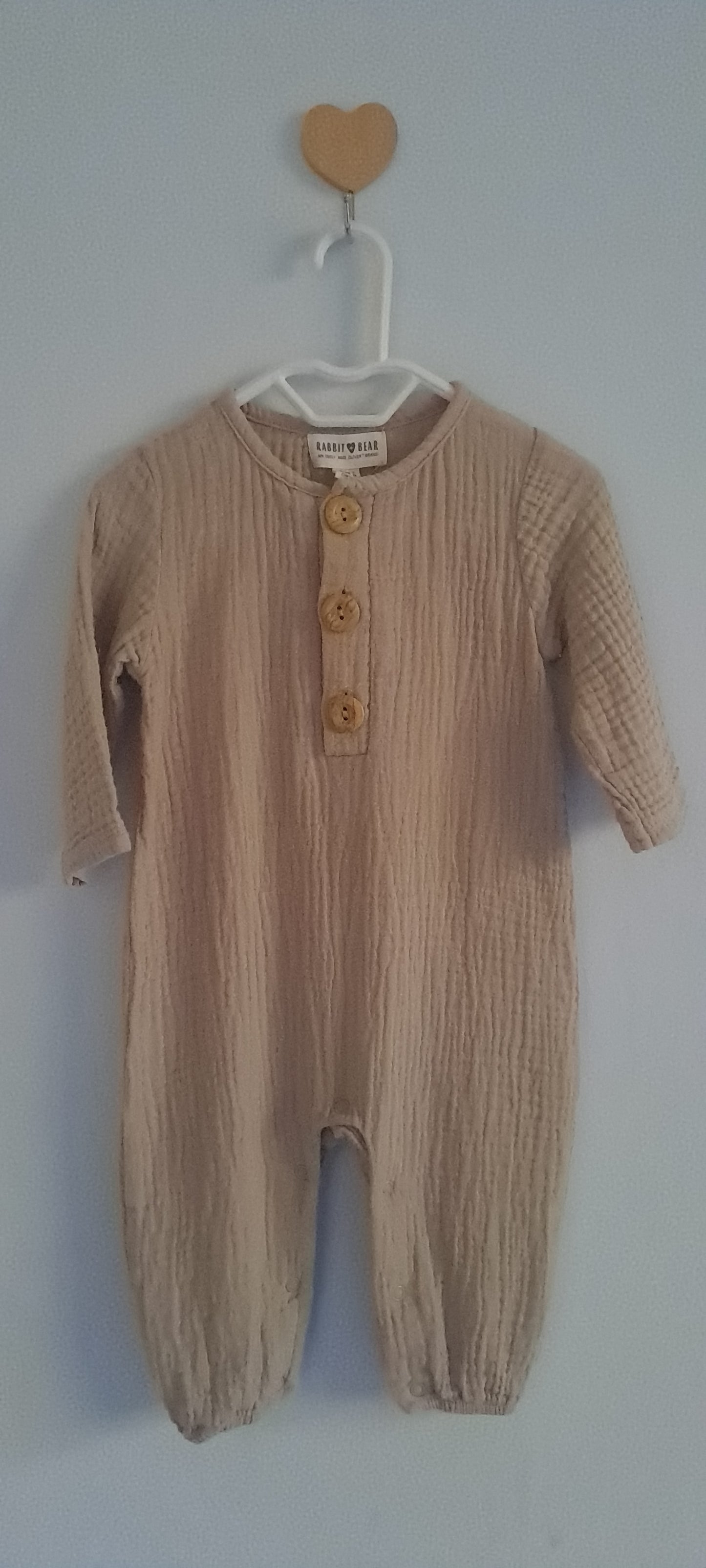 Rabbit & Bear x Emily & Oliver Beige Cotton Muslin Romper & Matching Bonnet Set 3-6 Months