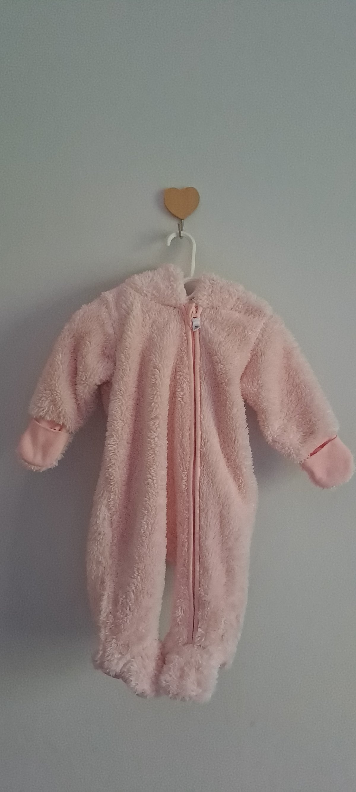 Woolworths Baby Girl Pale Pink Plush Fluffy Fleece Hooded Pram Suit (1-3 Months)